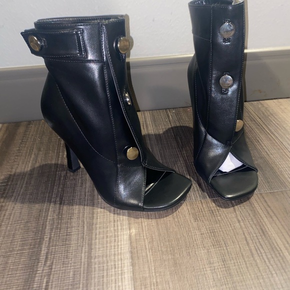 Akira Elegant Black High Heel Ankle Boots - Picture 11 of 12